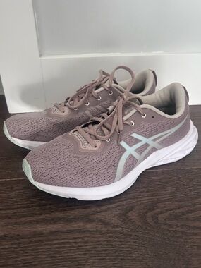 ASICS Size 9.5 Women's Versablast 2 Running Shoes
